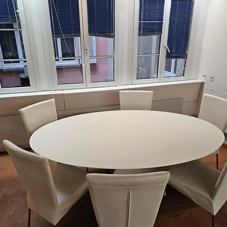 -venus- Mit Gemeinsamer Kueche Und Bad In Der Altstadt Estalagem